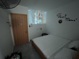 Gần cầu Trường Tiền - Q Homestay - 3