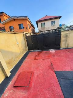 Egbeda Akowonjo Apartment - 8