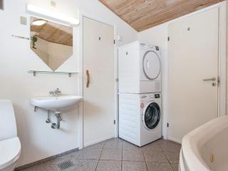 8 person holiday home in Ringkøbing - 5
