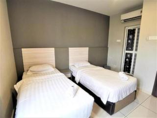 Pearl Hotel - 1