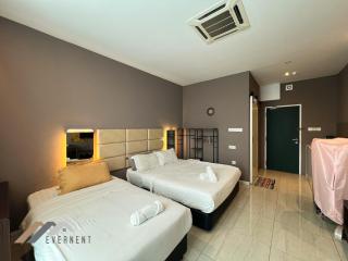 Suites Homestay by Evernent - 1