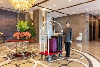 The Long Red Hotel Daye Huangshi - 6