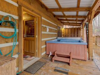 Smokies Sanctuary - Hatchertown - 6