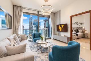 Vogue Vacation Homes, Marina Gate near JBR Beach and Marina Mall, One Bedroom Apartment with Balcony and city skyline view, Access to all Amenities - 9