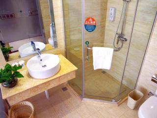 GreenTree Inn Jiangsu Nantong Qidong Bus Station Express Hotel - 4