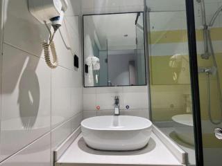 7 Days Inn Guiyang Qianlingshan Park Beijing Road Metro Station - 3