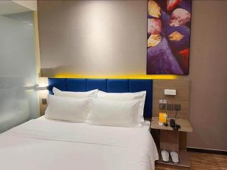 7 Days Premium· Beijing Madianqiao Bei - 2