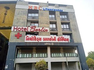 Hotel Berlin Gandhinagar - 4