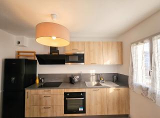 Appartement moderne à Lucciana avec terrasse ensoleillée. - 9