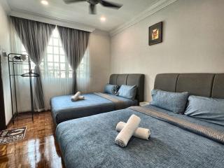 Johor Bahru JB Mahkota -- Family Retreat & Pool Table #5BR4B 16pax by Cowidea - 7