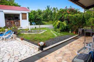 Charmant bungalow à Baie-Mahault avec piscine privée - 1