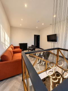 Leeds Most Stunning Building - Sleeps 30 - 0