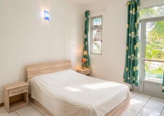 Apartment with sea view in Blue Bay, 125 m², near beach - 8