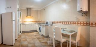 Modern Apartment in Peñaflor with Air Conditioning - 85 m² - 6