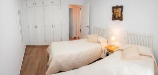 Modern Apartment in Peñaflor with Air Conditioning - 85 m² - 5