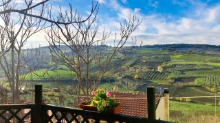 Charming Apartment in Montenero, Mountain View - 0