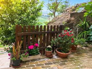 Charming Apartment in Montenero, Mountain View - 2
