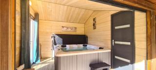 Chalet chaleureux à Orlu avec Jacuzzi et vue sur la montagne - 9