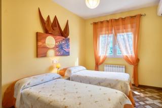 Spacious villa with pool in Porzuna - 90 m² and mountain view - 8