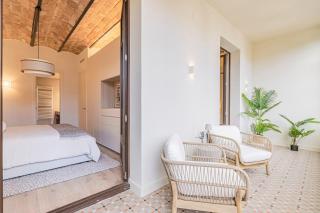 Epimeno Istva Suite - 4