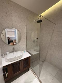 Sea Breeze, Marina Village - 2