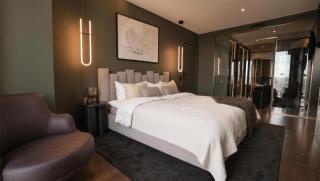 Penthouse Lux - Skyline Views, Fireplace & Marble - 9