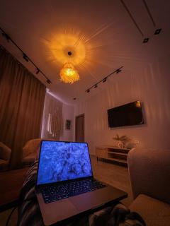 New Cairo 1BR 15 Min to Airport & Netflix Free - 2