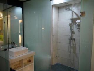 Qiniwak Hotel - 1
