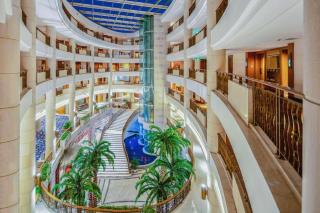 Palace Hotels (Chongqing Nanbin Road Holy Land Hot Spring Branch) 朗丽兹酒店（重庆南滨路圣地温泉店） - 0