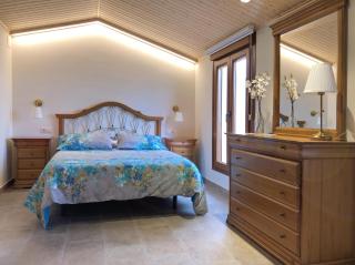 Spacious House in Cretas with Mountain View - 1