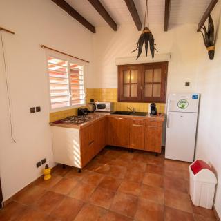 Appartement moderne au Moule avec terrasse et jardin - 5