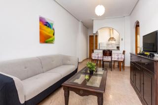 Elegant apartment in Torrevieja with shared pool - 4