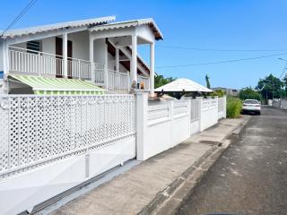 Charmant appartement avec terrasse à Sainte-Rose 60 m² - 5