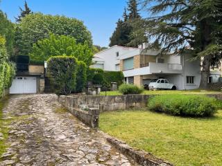 Maison spacieuse à Villeneuve-lès-Avignon avec jardin 150 m² - 1
