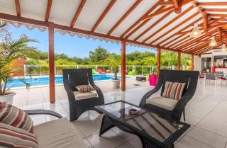 Maison lumineuse avec piscine au Moule - 8