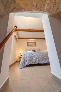 Charming Apartment in Trani with City View and Parking. - 4