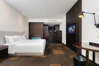 Luoyang Ease House - 1