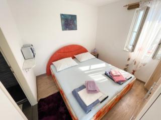 Cozy Seaside Apartment in Jadranovo, 24 sqm, Ocean View - 1