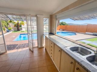 Bright Villa in Vidreres with Private Pool and Jacuzzi - 7