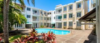 Spacious Apartment with Pool in Blue Bay - 6