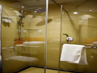 7 Days Premium Guilin Liangjiang Sihu Central Plaza - 7