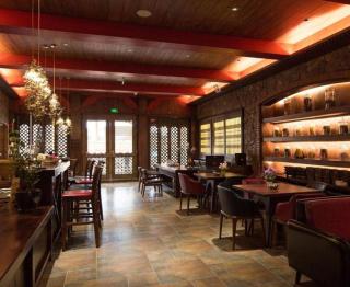 Shangri-La Royal Boutique Inn - 7