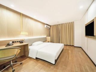 IU Hotel Langzhong Ancient City Scenic Spot - 3