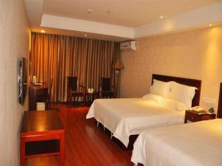 GreenTree Inn Taizhou Taixing East Guoqing Road RT-Mart Business hotel - 2