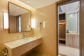 Vienna International Hotel (Sanya High-speed Railway Station) - 2