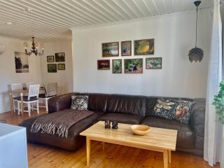 Large cabin by private lake, sauna, jetty, canoe, - 0