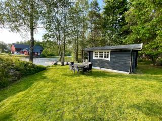 Large cabin by private lake, sauna, jetty, canoe, - 4