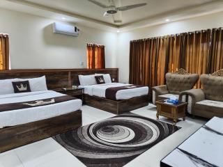 The Best Stay Near Centaurus Mall Islamabad - 1