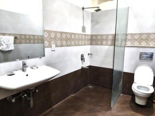 The Best Stay Near Centaurus Mall Islamabad - 2
