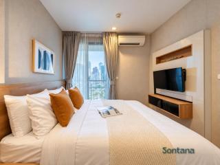 Rhythm Sathorn l 300m to BTS l Pool and Sauna - 0